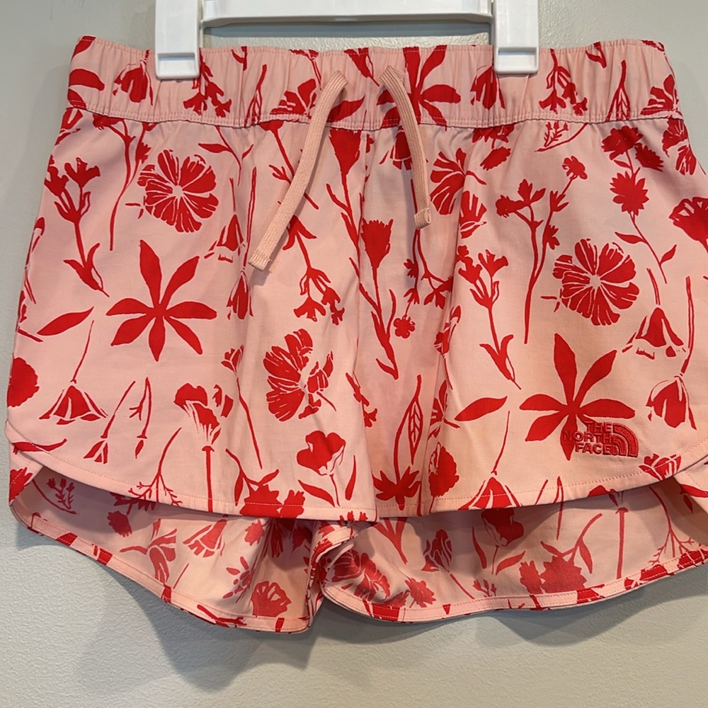 The North Face Women's Class V Mini Short in Pink Red Floral Print Medium